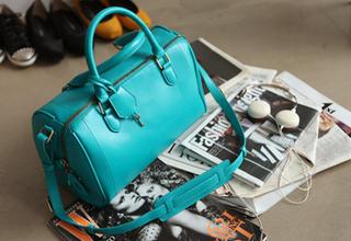 Boston Bag With Shoulder Strap