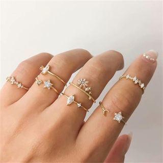 Set Of 7: Rhinestone Alloy Ring (assorted Designs) Gold - One Size