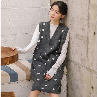 Dotted V-neck Sleeveless Knit Dress