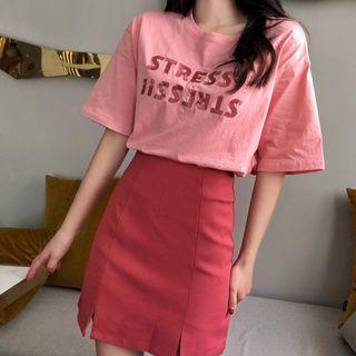 Embroidered T-shirt / High-waist A-line Skirt