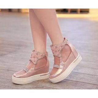 Cutout Hidden Wedge High-toe Sneakers