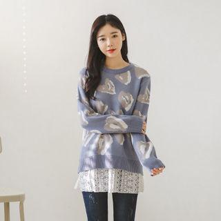 Crew-neck Heart Pattern Sweater