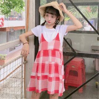 Set: Short-sleeve T-shirt + Spaghetti Strap Plaid Dress