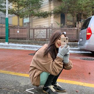 Raglan-shoulder Thick Sweatshirt
