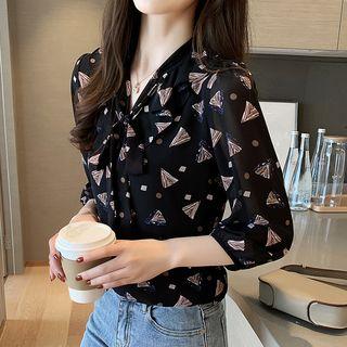 3/4-sleeve Triangle-pattern Tie-neck Blouse