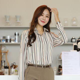 Button-up Patterned Blouse