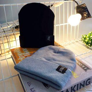 Lettering Knitted Hood