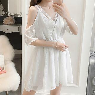 V-neck Cold Shoulder Elbow-sleeve Dress