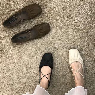 Plain Shirred Cross Strap Flats