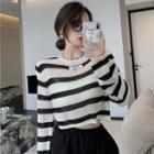 Striped Loose-fit Cropped Light Top