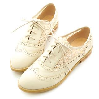 Eyelet-lace Oxfords