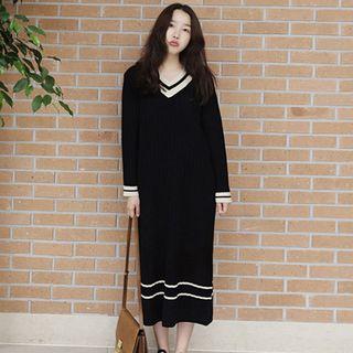 Long-sleeve Color-trim Midi Knit Dress