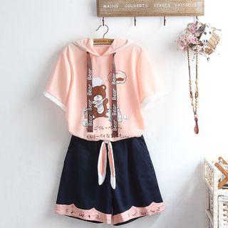 Short-sleeve Cartoon Printed Hoodie / Kitten Wide-leg Shorts