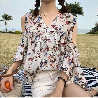 V-neck Printed Cutout Shoulder Short-sleeve Top