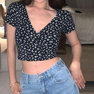 Short-sleeve Floral Cropped Top Black - One Size