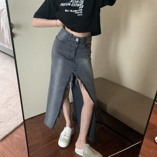 Short-sleeve Lettering Cropped T-shirt / Slim-fit Denim Skirt