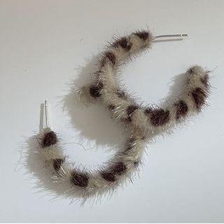 Fluffy Open Hoop Earring 1 Pair - Leopard - Beige & Dark Brown - One Size