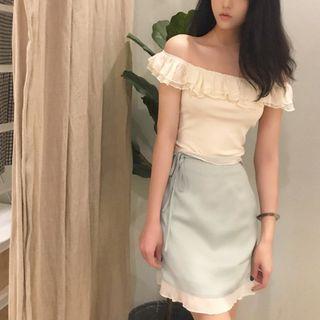 Ruffle Off-shoulder Slim-fit Top / High-waist Skirt