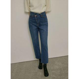 Asymmetric-hem Straight-leg Jeans