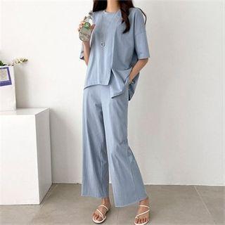 Set: Slit-front T-shirt + Band-waist Pants