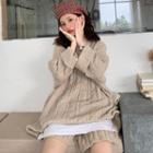 Crew-neck Cable-knit Sweater / Knit Shorts