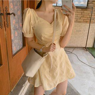 Short-sleeve Plain A-line Dress / Midi Dress