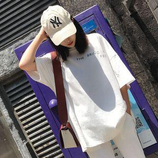 Set: Lettering 3/4 Sleeve T-shirt + Drawstring Cropped Pants
