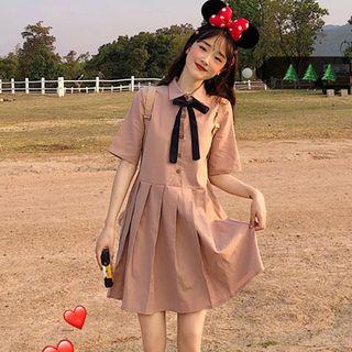 Short-sleeve Tie-neck Shirtdress