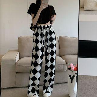 Short-sleeve Cropped T-shirt / Check Wide Leg Pants