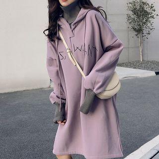 Lettering Turtleneck Long Hoodie