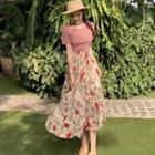 Short-sleeve T-shirt / Flower Print A-line Midi Skirt