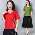 Embroidered V-neck Short-sleeve T Shirt