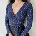 Cropped Cross V-neck Floral Lace-up Top