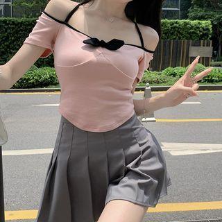 Short-sleeve Ribbon Top / Pleated Mini A-line Skirt