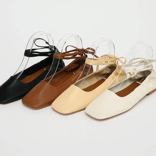 Square-toe Tie-up Flats