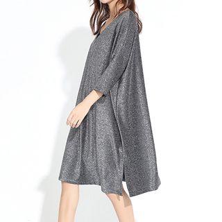 Glittered V-neck 3/4 Sleeve Dress