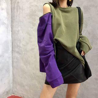 Color-block Off-shoulder Loose-fit Sweatshirt