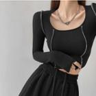 Stitched Sqaure-neck Crop T-shirt