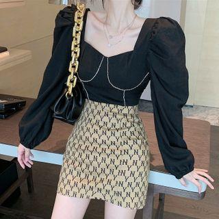 Puff-sleeve Blouse / Lettering A-line Skirt
