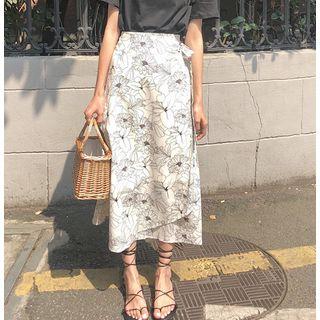 Short-sleeve T-shirt / Floral Print A-line Midi Skirt