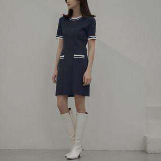 Contrast Scallop-trim Knit Dress