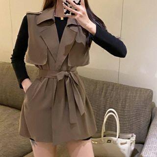 Plain Long-sleeve Top / Sleeveless Jacket