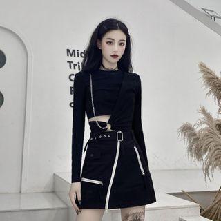 Long-sleeve Cutout Chained Top