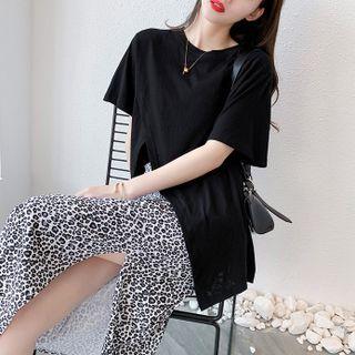 Set: Short-sleeve Plain T-shirt + Leopard Print Midi Skirt