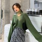 Plain V-neck Loose-fit Sweater / Zebra Printed Skirt