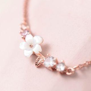 Flower Rhinestone Pendant Alloy Choker White Flower - Rose Gold - One Size