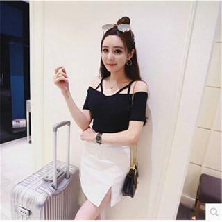 Off-shoulder Strap Short-sleeve Top