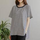 Slit-side Stripe T-shirt