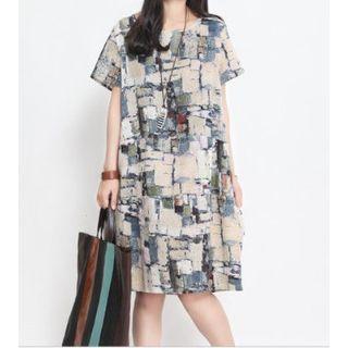 Short-sleeve Patterned T-shirt Dress