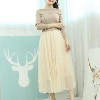 Set: Off-shoulder Knit Top + Sleeveless Tulle Dress